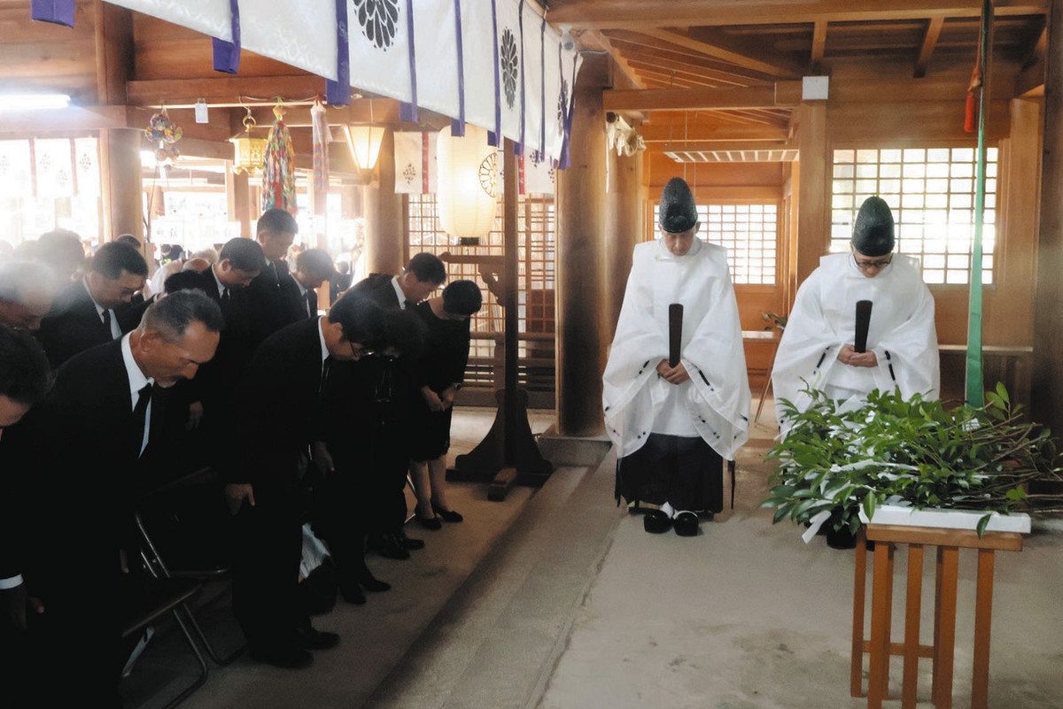 200人参列、記憶の継承誓う 滋賀県彦根市の県護国神社で戦没者追悼慰霊