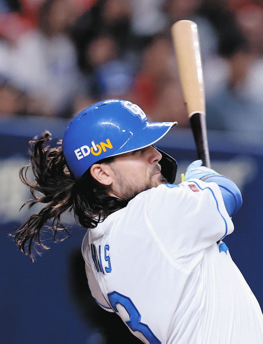 中日・チェイビス、ファウルフライ猛追…エキサイトシート手前で