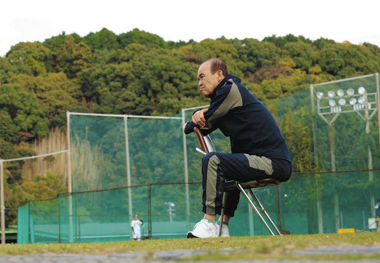 ◇岡田彰布オーナー付顧問、ジャージー姿でキャンプに登場【写真 ◇岡田彰布オーナー付顧問、ジャージー姿でキャンプに登場【写真