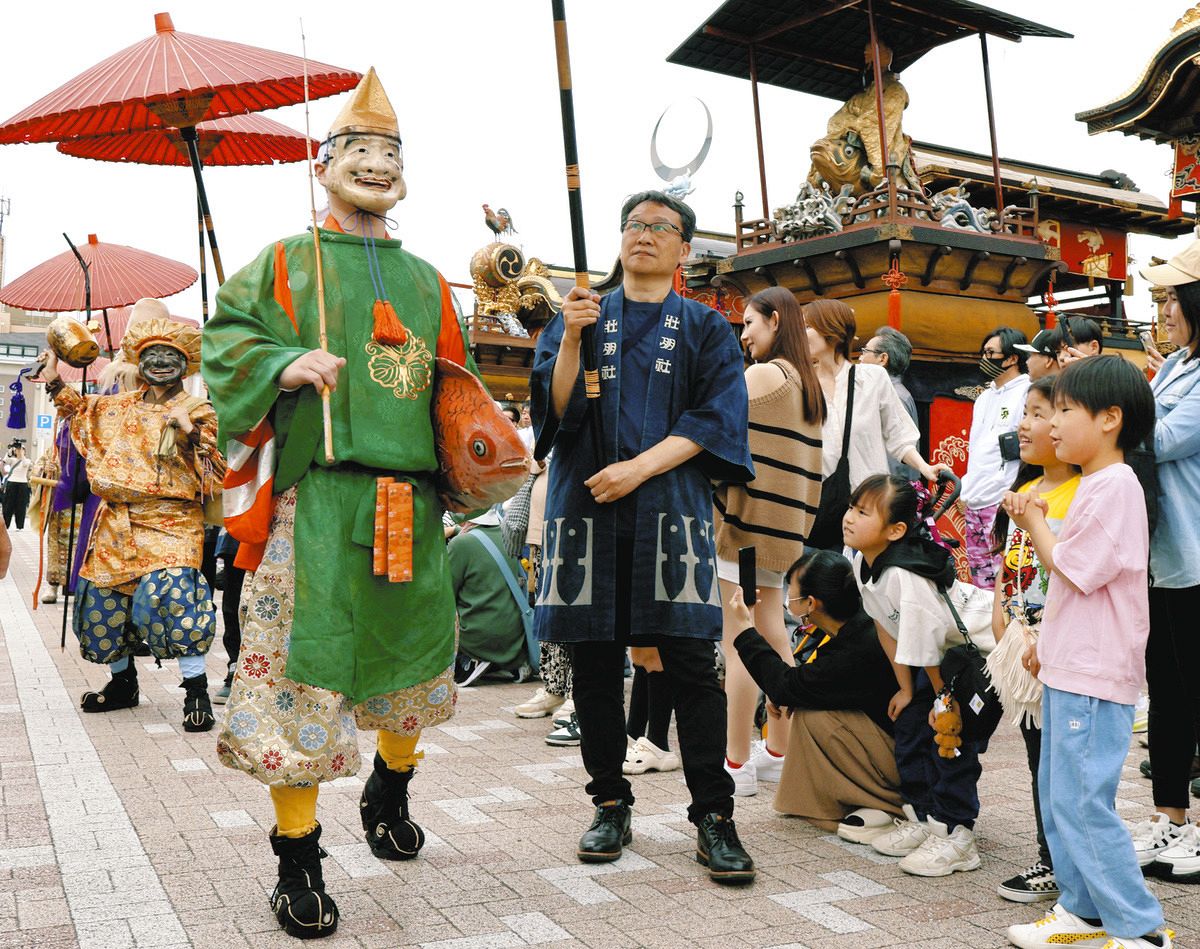 城下町を巡るだんじりが大集合! 三重県伊賀市、上野天神祭ユネスコ登録