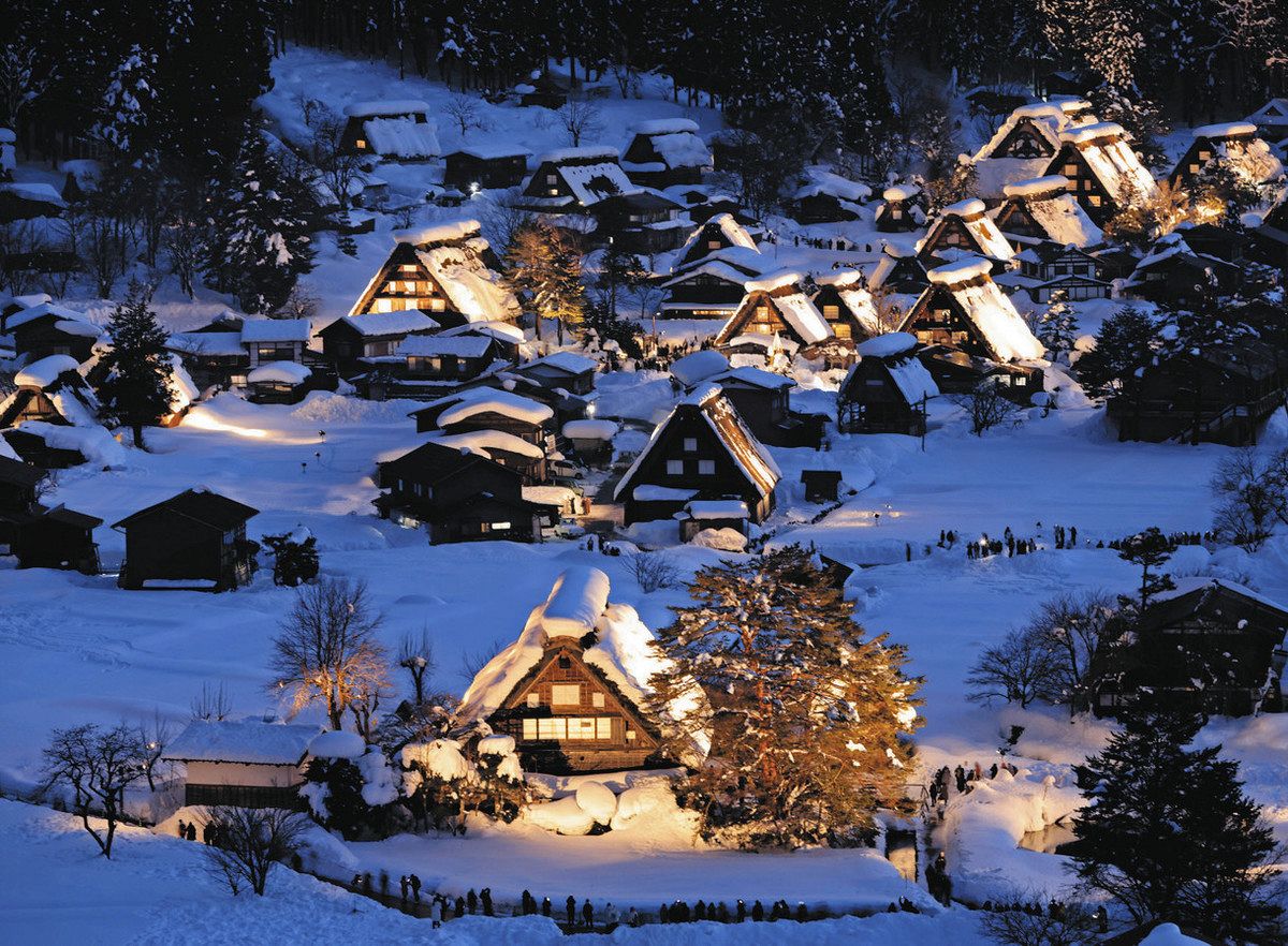 マイほっと飛騨＞白川郷ライトアップの裏側 毎回設置と撤去、雪中で汗