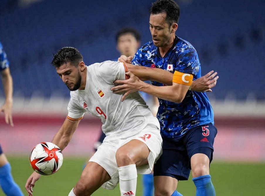 目を赤くした吉田麻也 沈黙の後 もう次 勝つしかないですね 東京五輪 サッカー男子 中日スポーツ 東京中日スポーツ 目を赤くした吉田麻也 沈黙の後 もう次 勝つしかないですね 東京五輪 サッカー男子 中日スポーツ 東京中日スポーツ