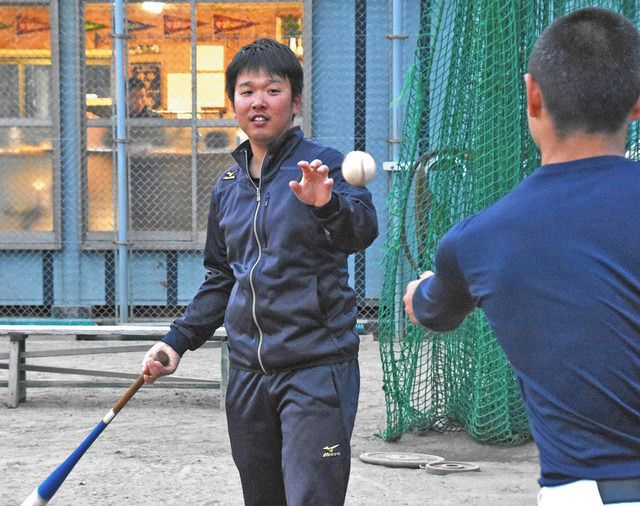敦賀気比支える20代コーチ OBの李さんと川下さん ：日刊県民福井Web