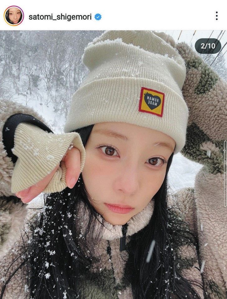写真】重盛さと美、”雪の妖精”冬ショット：中日スポーツ・東京中日スポーツ