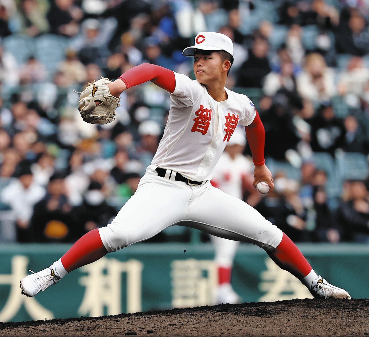 智弁学園が8強進出 神村学園を延長タイブレークの末、振り切る エース