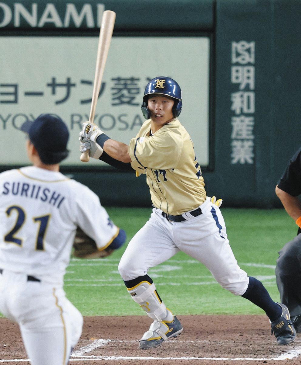ＮＴＴ西日本―西濃運輸　７回表ＮＴＴ西日本１死一、二塁、辻本が中前に適時打を放つ。投手摺石