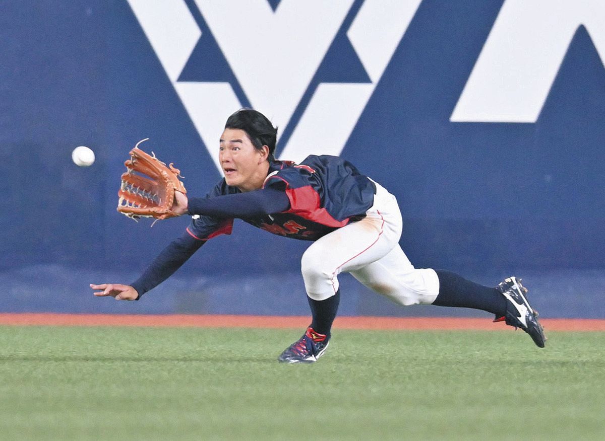 西川史礁　侍ジャパン　ユニフォーム 侍ジャパン】青学大・西川史礁がダイビングキャッチでノーノーリレー