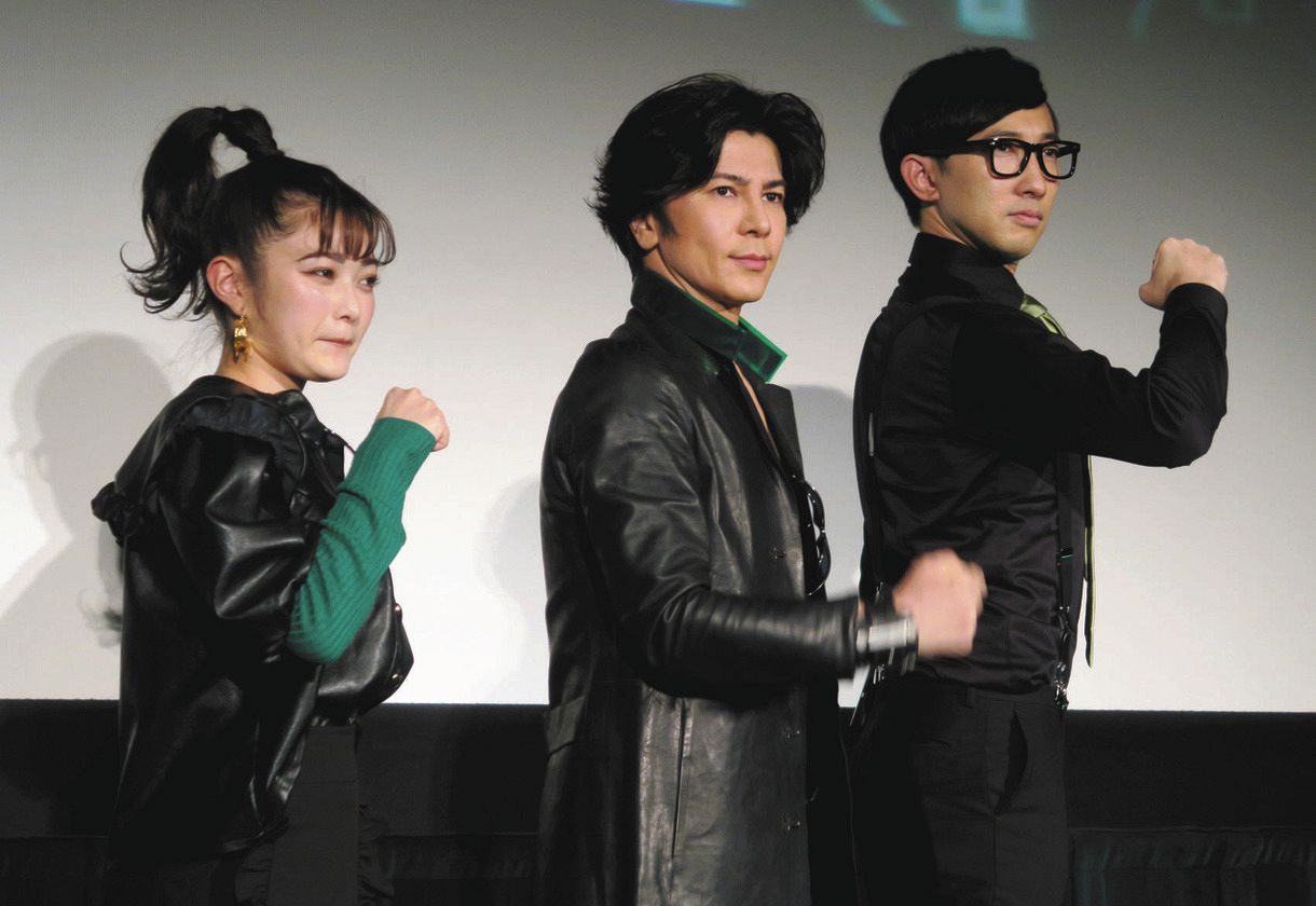 映画「マトリックス　レザレクションズ」のイベントに参加した（左から）井上咲楽、武田真治、こがけん