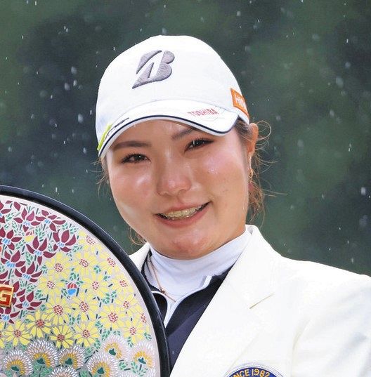 お値下げブリヂストン ゴルフ キャップ 高橋彩華プロ自筆サイン入り] 高橋彩華、目指すは2週連続優勝「狙ったところに打てるよう精度上げて