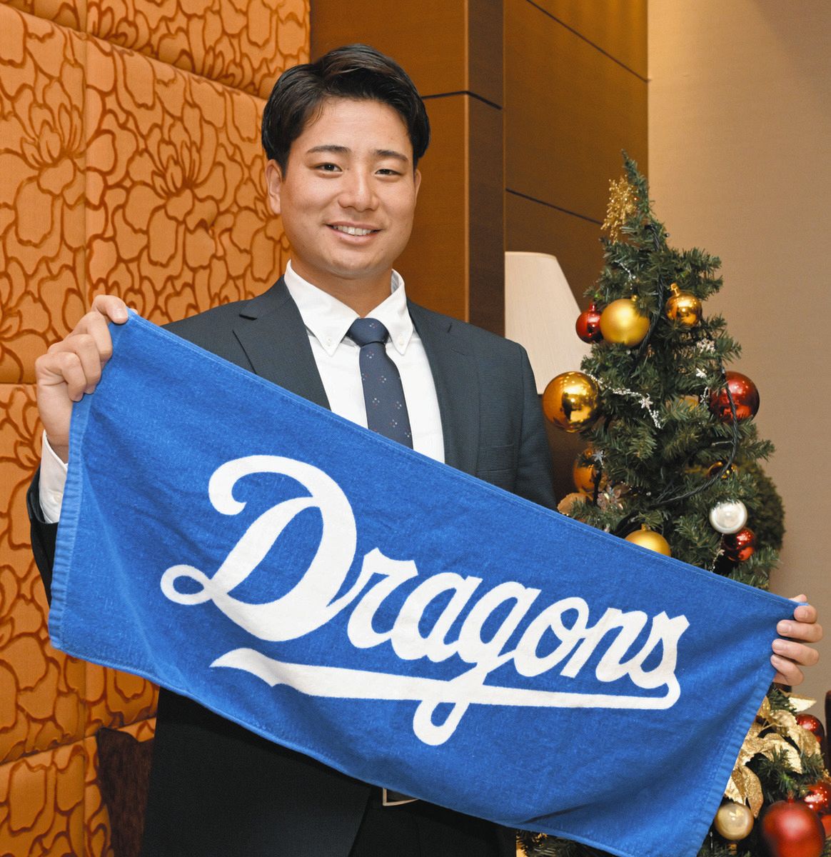 中日ドラゴンズ 缶バッジ 大当たり 石伊雄太 中日ドラゴンズ ガチャ 石伊雄太選手 当たり大型缶バッジ 中日に現れ