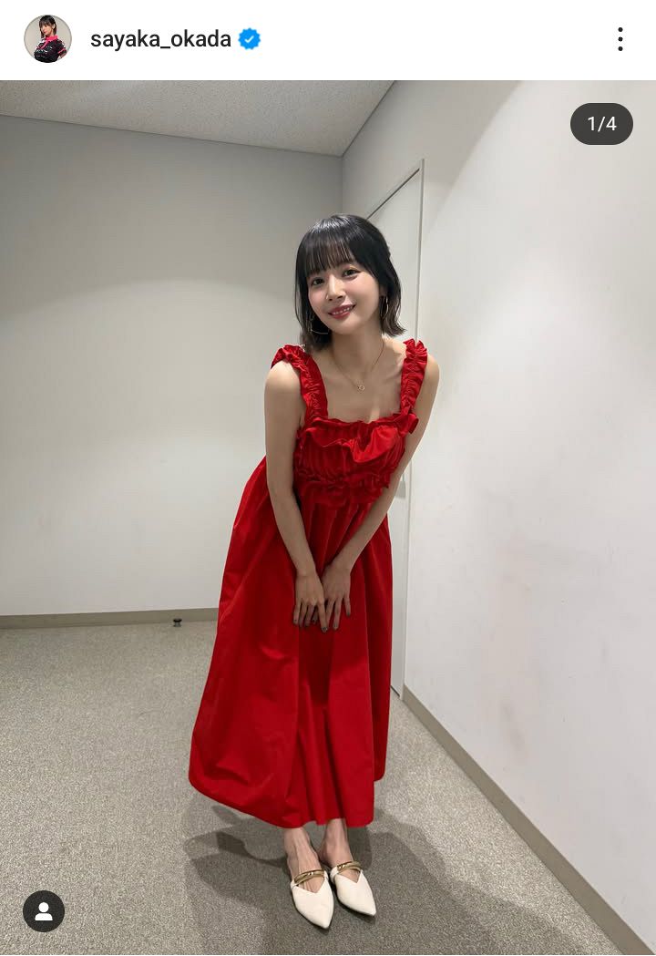 岡田紗佳、『前かがみ＆ウインク』ショット【写真複 …