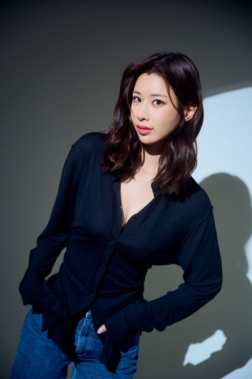 壹岐碧 プロフィール写真撮影オフショ50枚 谷碧が「sabra net」でグラビアデビュー 高学歴、高身長の〝タワー系