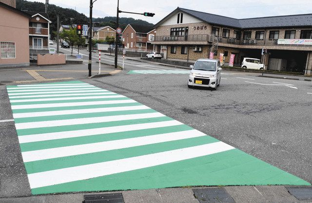 りさ5段60台1段目横断歩道付き道路+駐車場仕様 縁石・歩車道境界 | 株式会社アドヴァンス