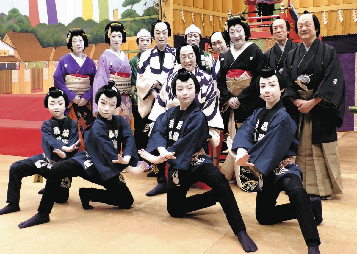 高田万由子　パンティー 尾上菊五郎が篠山紀信さん追悼「本当に楽しい方だったのに、残念です」 歌舞伎雑誌『演劇界』表紙撮影：中日スポーツ・東京中日スポーツ