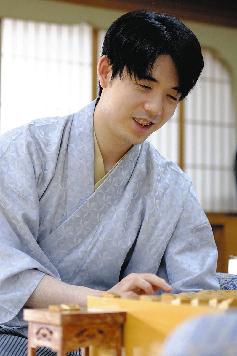 藤井聡太王位が勝ち7連覇に王手 王位戦第5局：中日新聞Web