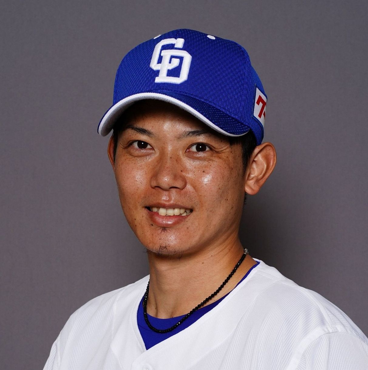 中日・岡田俊哉投手、900万円減の1000万円で契約更改 育成選手、リハビリ中：中日新聞Web