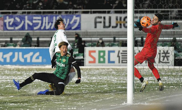 J2松本山雅、後半に同点ヘッドで引き分け：中日新聞Web