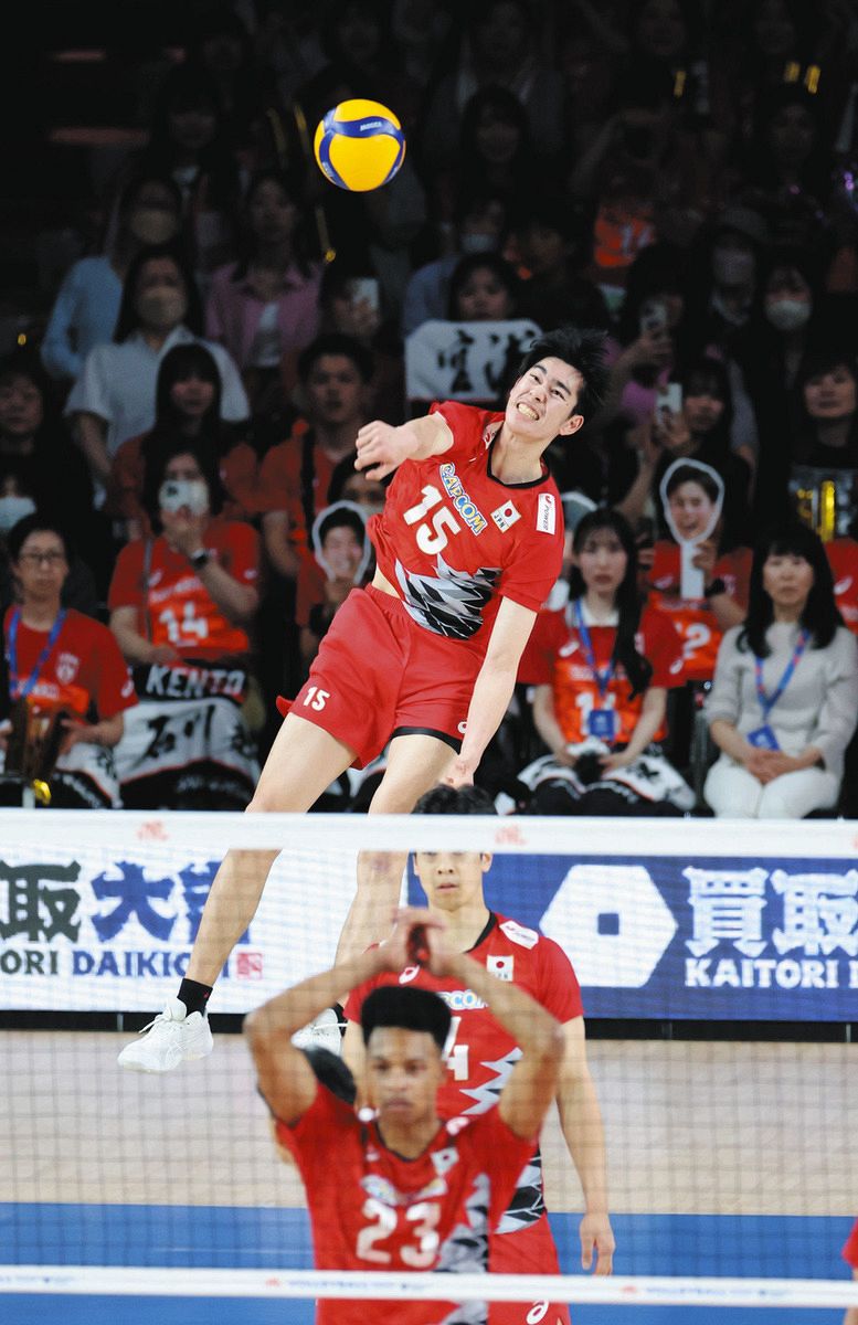 男子バレー】身長2メートルの20歳・甲斐優斗が王者ポーランドに