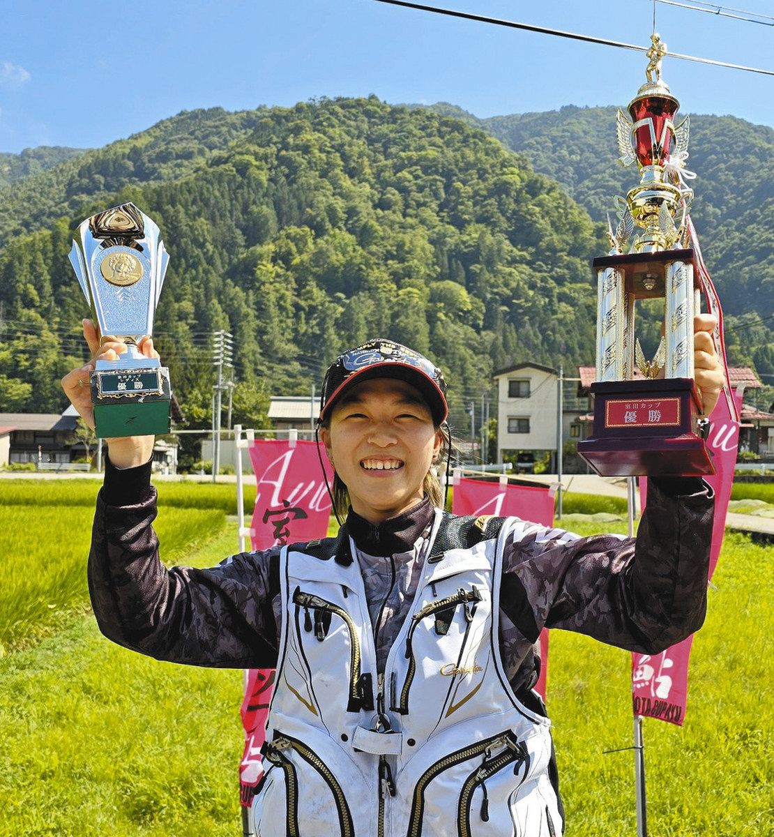 猛暑に負けじとアユ熱戦 「室田カップ」宮川下流 「もんじろうC 猛暑に負けじとアユ熱戦 「室田カップ」宮川下流 「もんじろうC