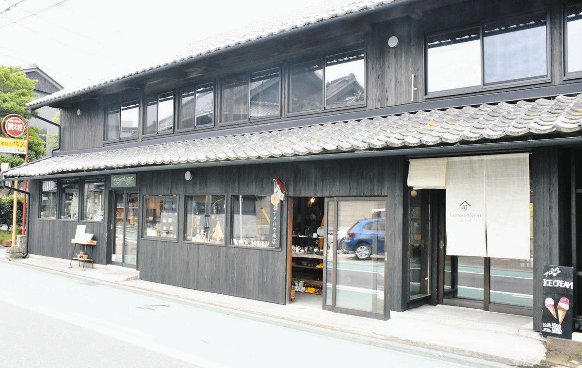 大賞に選ばれた「かまや多治見」＝多治見市本町で
