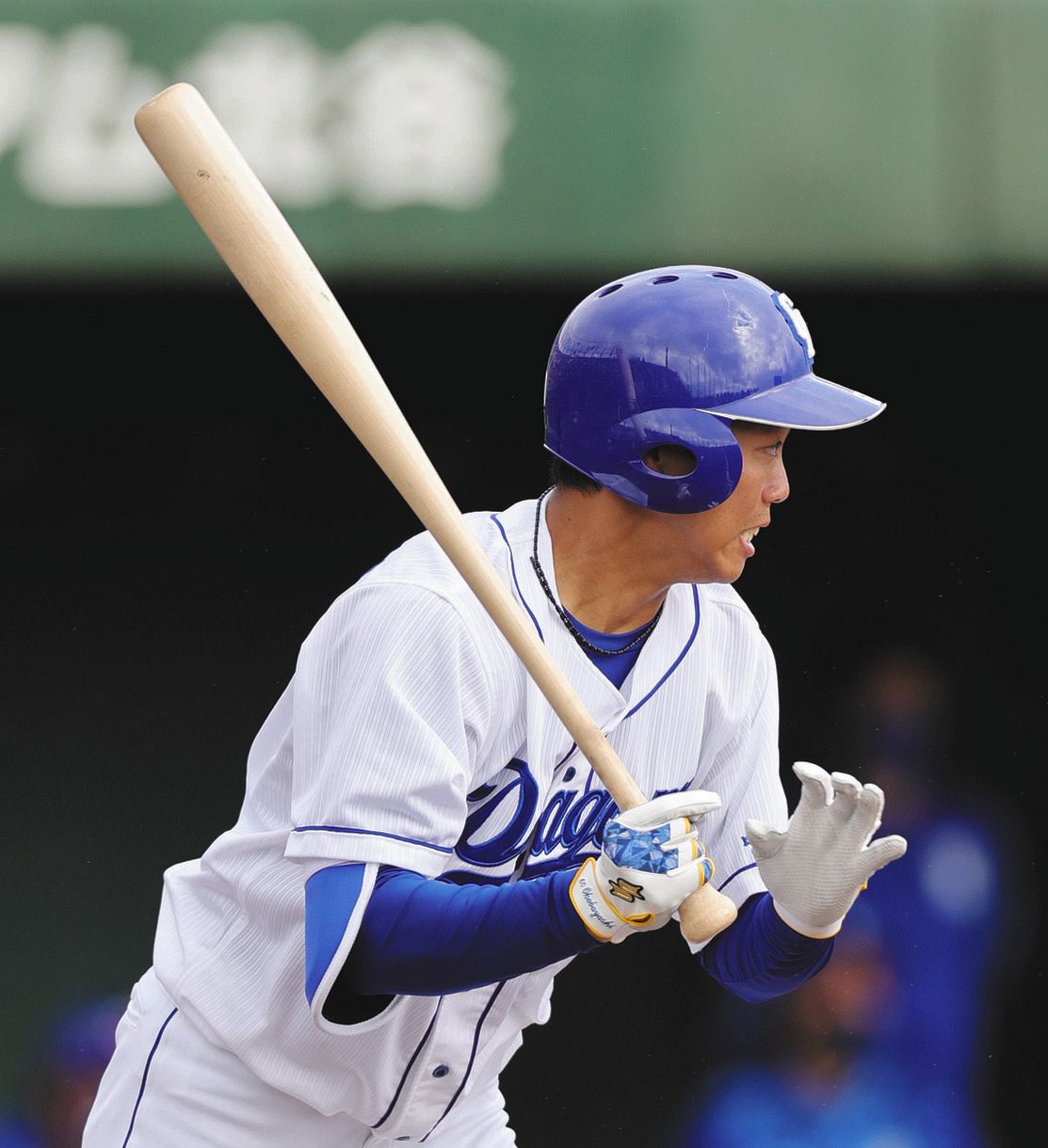 【中日】代打・岡林、左腕から左前打「少ないチャンスをものにできて自信になった」初の二塁守備も:中日スポーツ・東京中日スポーツ