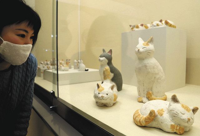 ガラス、陶芸 ニャンと美しい 金沢 作家8人、ネコ題材に展示：北陸中