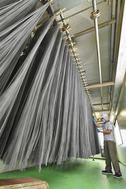 なびく 黒髪伝説 坂井 竹炭そうめん製造進む 日刊県民福井web