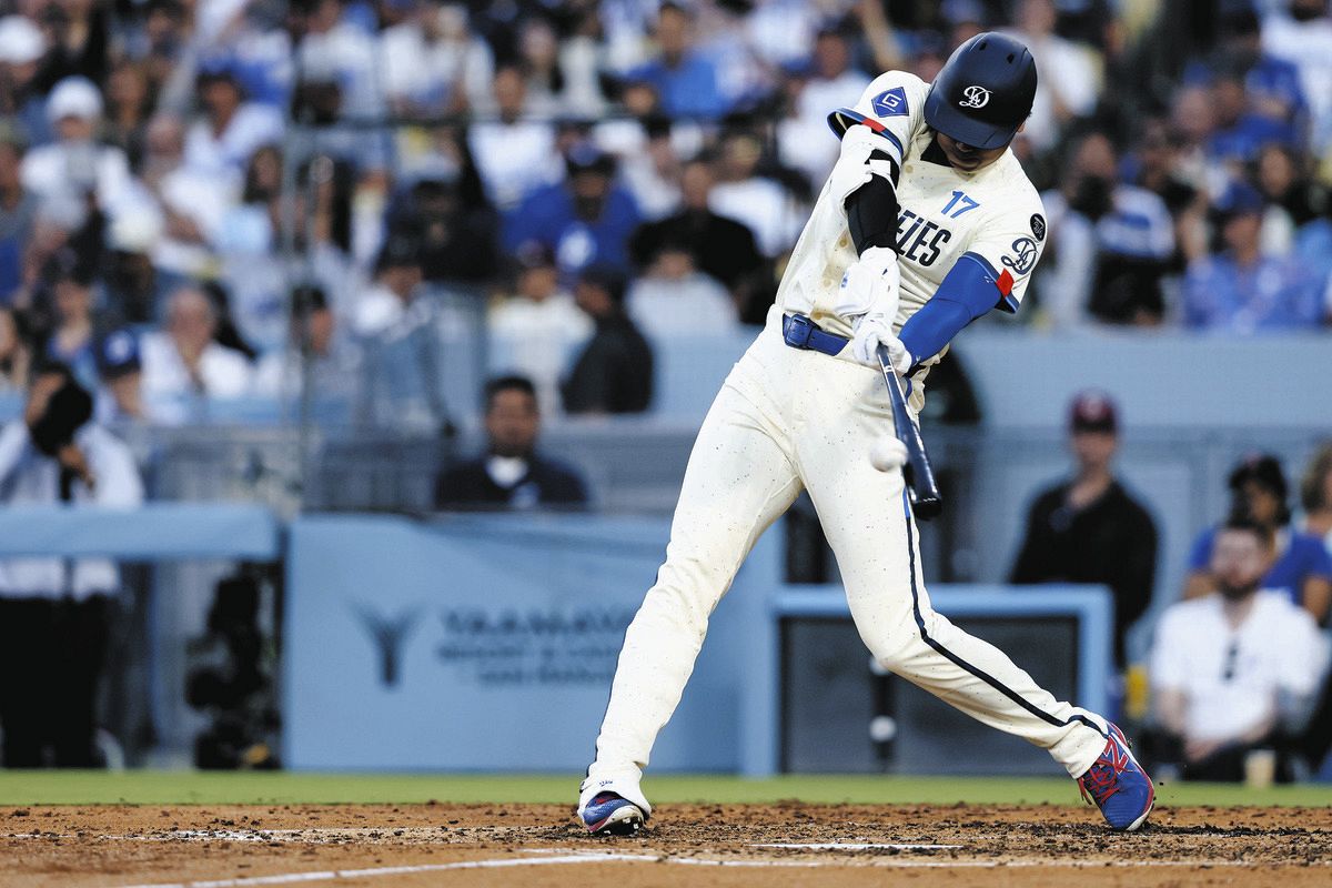 大谷翔平 MLB初ヒット カード（日本語版）PSA鑑定済(10点満点) カード -