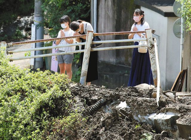 鎮魂の音 熱海土石流1カ月 なお不明5人 中日新聞しずおかweb 鎮魂の音 熱海土石流1カ月 なお不明5人 中日新聞しずおかweb