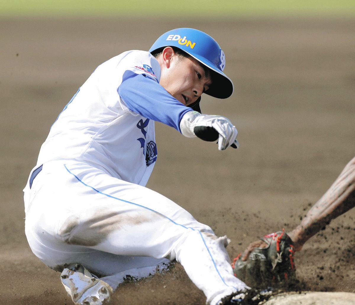 ドラゴンズ福永裕基「隙を突く走塁と長打力」アピール 熾烈な内野争い