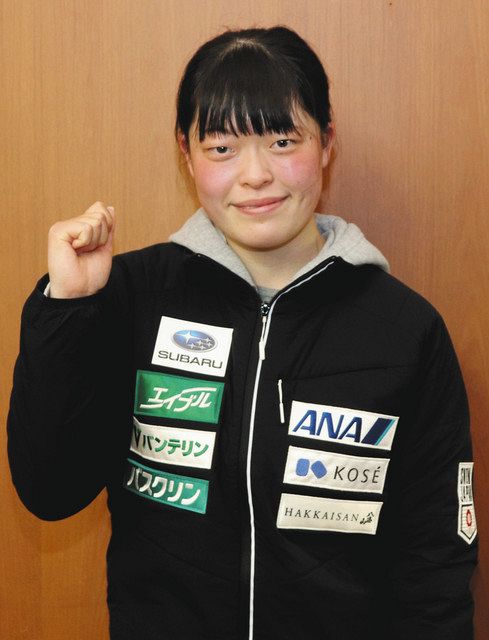 ロッカールーム スノボジュニア選手権出場 金沢野愛さん １８ 中日新聞web