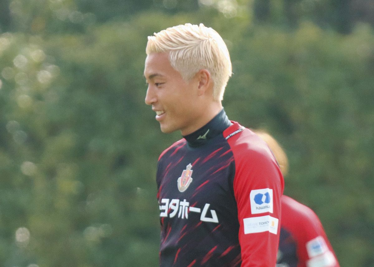 グランパスMF山中亮輔、地元開幕の鹿島戦へ気合の表れ！？金髪をさらに