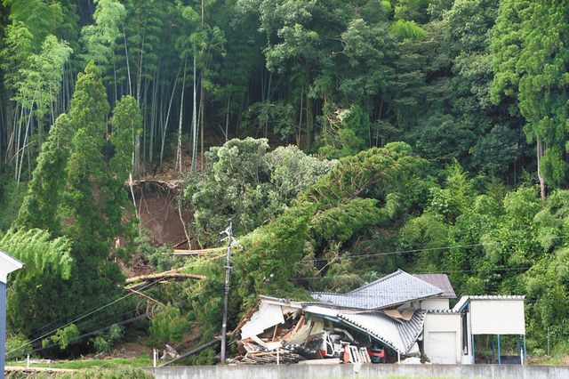 土砂崩れ 河川氾濫 嶺北に猛烈な雨 8万人超に避難指示 中日新聞web