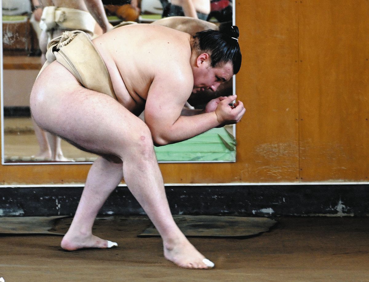 低く低くしぶとく攻める、安青錦「これしかできないんで」 自分の 