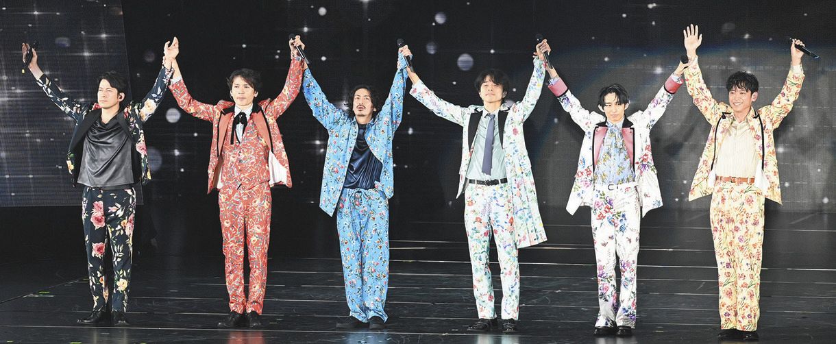 V6ありがとう 完全燃焼ライブでトレンド入り ファン惜別 最後までいつもの6人で笑顔ありがとう 中日スポーツ 東京中日スポーツ