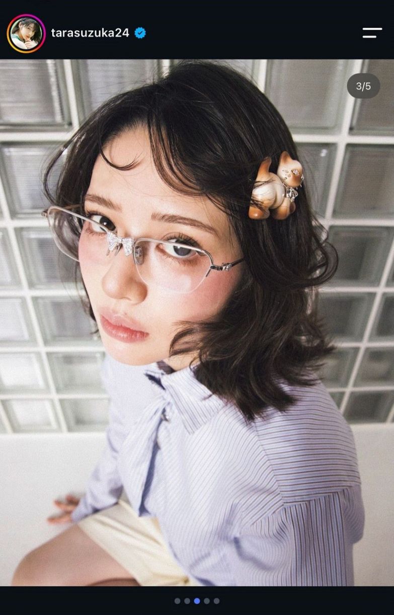 実際の投稿】「私物公開ありがたい」鎮西寿々歌、雰囲気激変のViVi連載