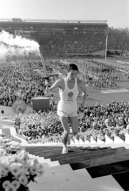 聖火は消えて 安川第五郎著 聖火移りゆく 五輪とニッポン＞第3部 アトミック・ボーイ（1）坂井