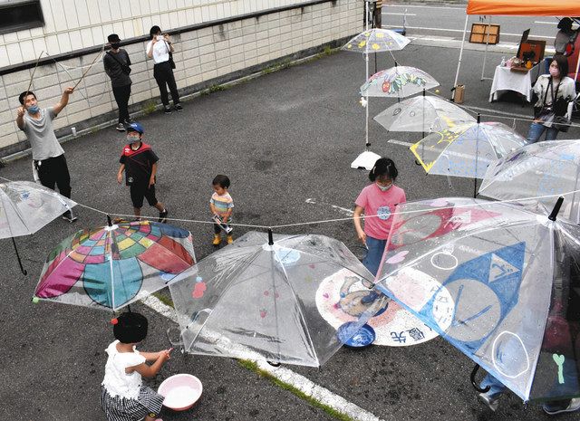 梅雨空彩る鮮やかな傘 ふらっと木曽でイベント 中日新聞web