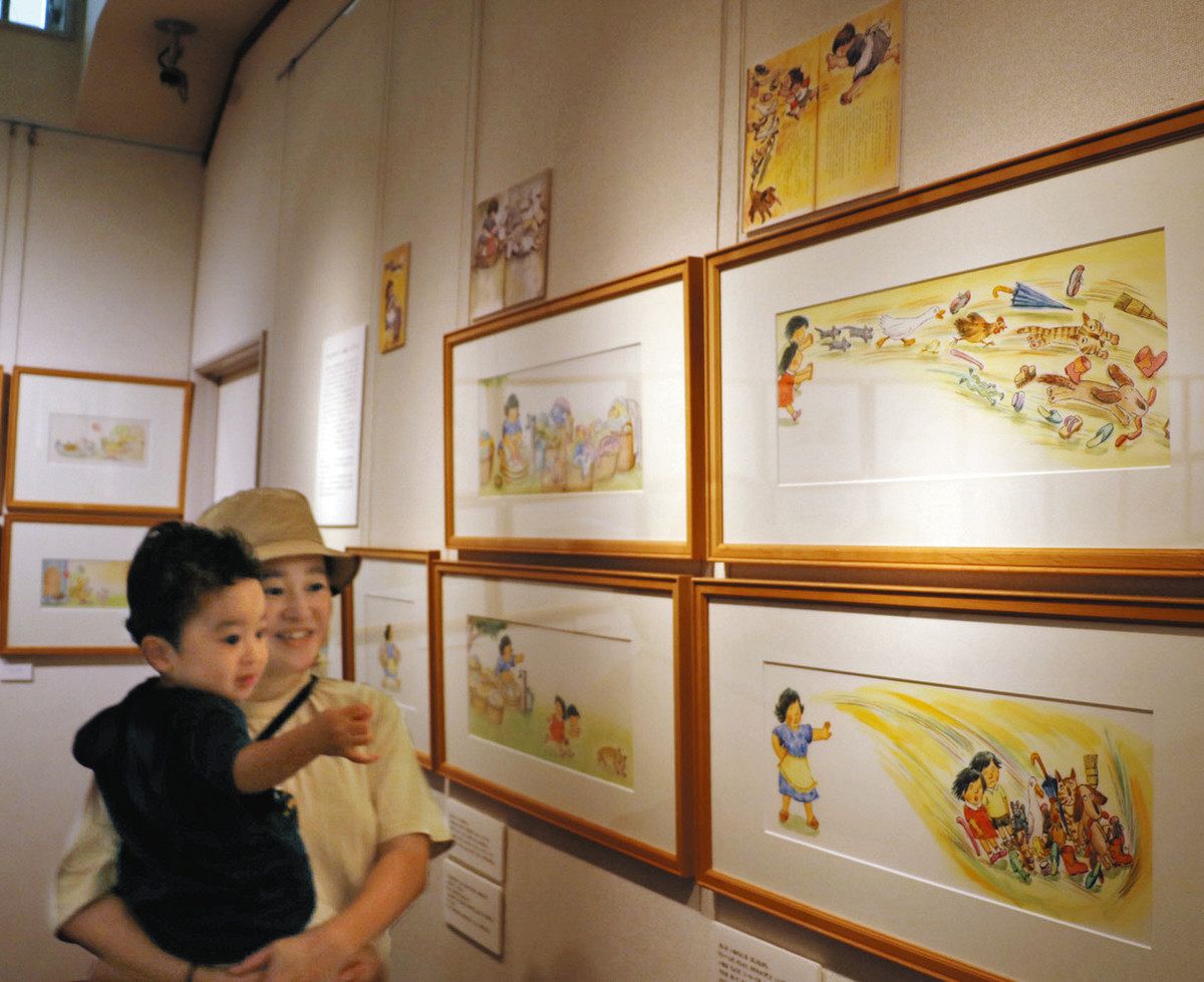 遺作「みちくさ」原画を初展示 さとうわきこさん追悼展を原村