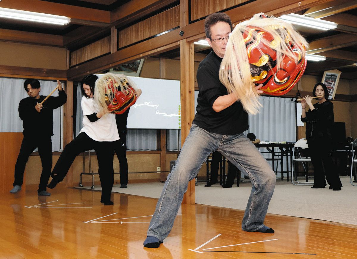 優雅で勇壮な一色獅子舞さあ本番 飯田で春祭りに合わせ奉納：中日新聞Web