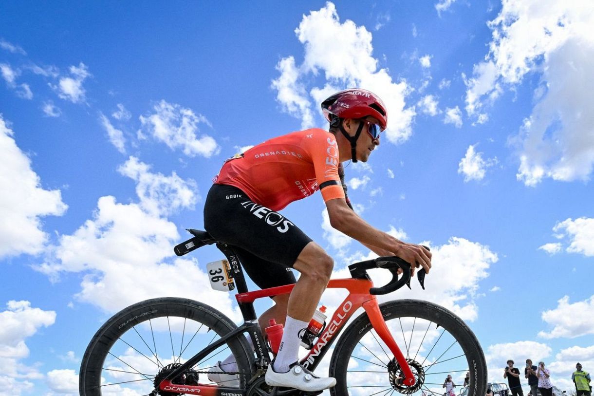 ツール優勝　PINARELLO PARIS シマノ11速 ツール優勝 PINARELLO PARIS シマノ11速