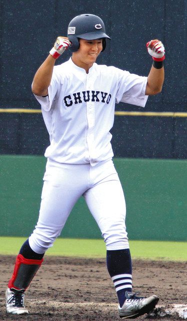 仙台育英高obの1年生秋山が2点適時打 打撃フォーム修正で復調 大学野球 中日スポーツ 東京中日スポーツ