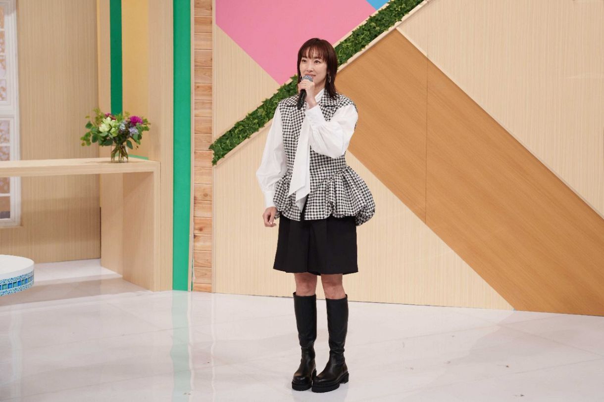 坂下千里子　スカート 