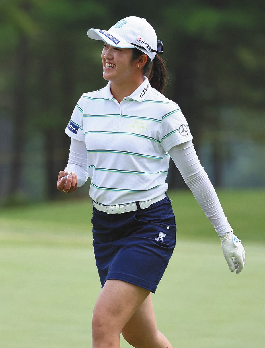 稲見萌寧 五輪 賞金ランク1位に王手 宮里藍が悩み抜いて決めた難しいピン位置ものともせず 女子ゴルフ 中日スポーツ 東京中日スポーツ 稲見萌寧 五輪 賞金ランク1位に王手 宮里藍が悩み抜いて決めた難しいピン位置ものともせず 女子ゴルフ 中日スポーツ 東京中日スポーツ