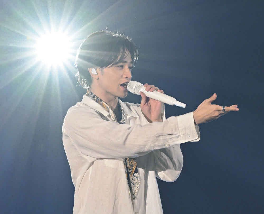 中島健人”凝縮”ライブ 重岡＆岩本と最強トリオ「けんしげひー