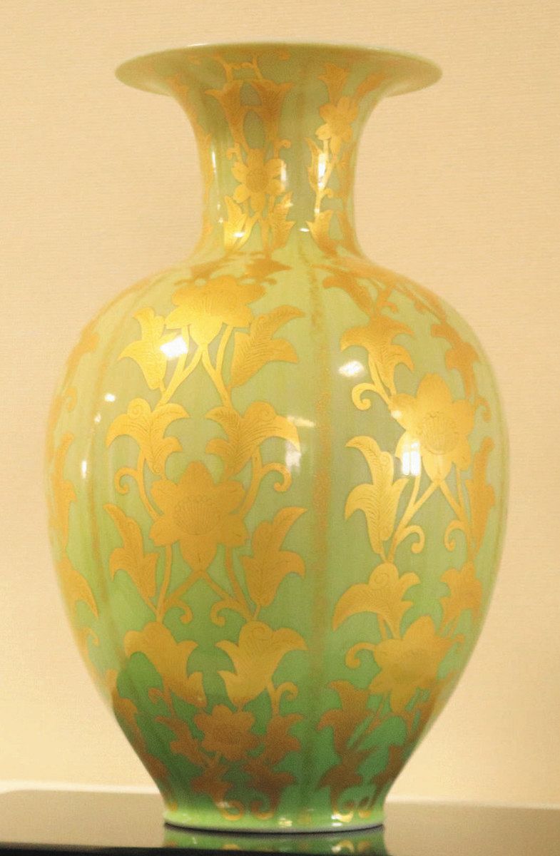 九谷焼 新分野へ熱意 吉田美統さん 小松市から名誉市民章：北陸中日新聞Web