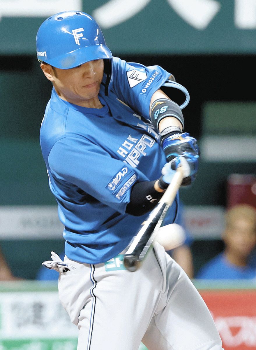 日本ハム、2戦無安打の4番・郡司裕也が先制犠飛！新庄監督は右手