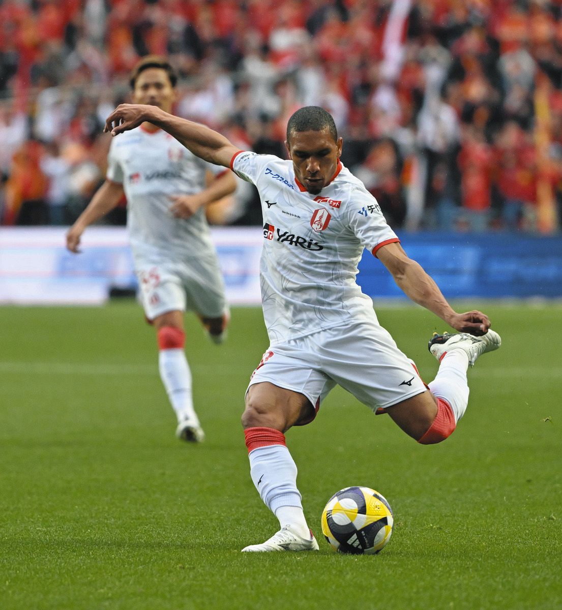 名古屋グランパス、28年ぶり開幕5試合未勝利…浅野→マテウスの同点弾も