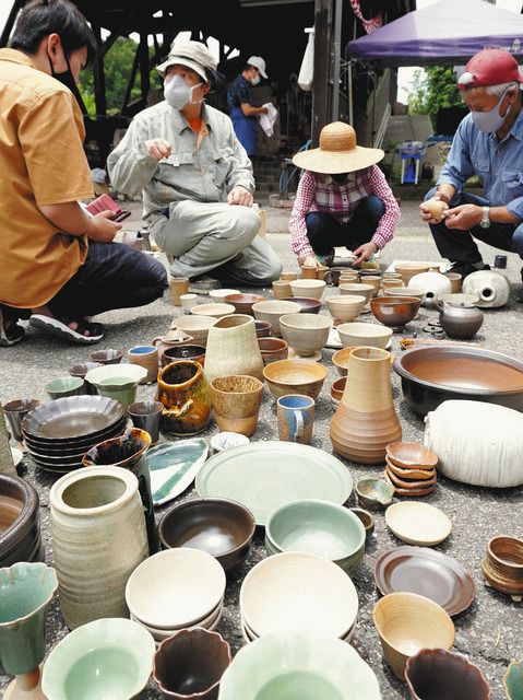 登り窯が味付け 自作品と再会 九谷焼美術館体験館で窯出し：北陸中日