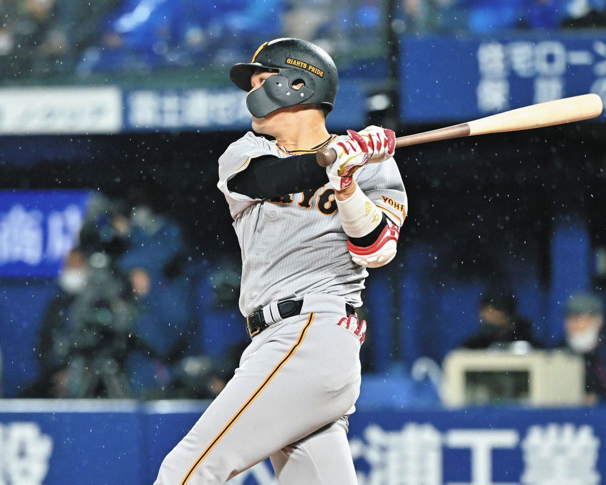 巨人】坂本勇人が『世界の王』に並ぶ通算422二塁打：中日スポーツ